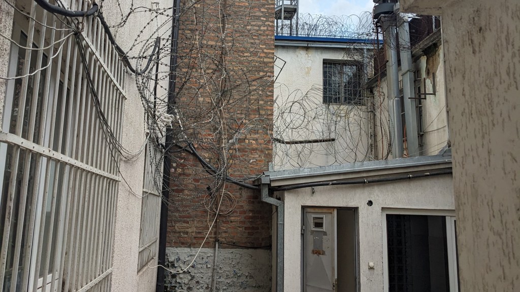 🇽🇰 Kosovo Prison Museum of Former Political Prisoners – Legally Sanctioned Urban&nbsp;Exploring